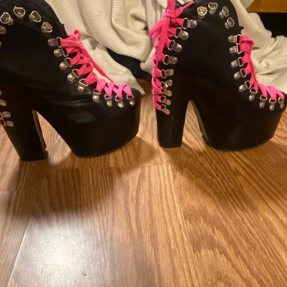 Privileged platform pink laced heels - Picture 6 of 7
